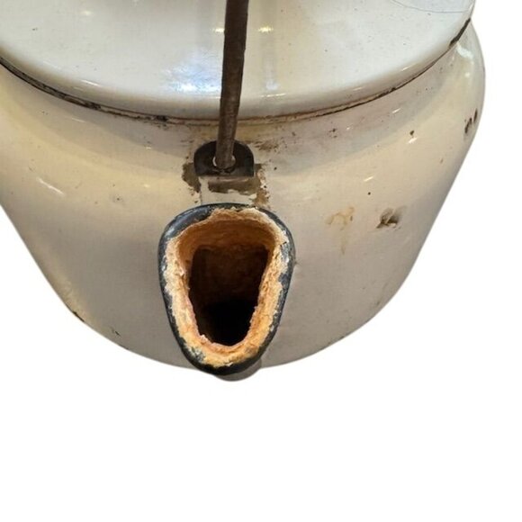 Vintage White Enamel Teapot With Wooden Handle & Lid - Picture 4 of 9